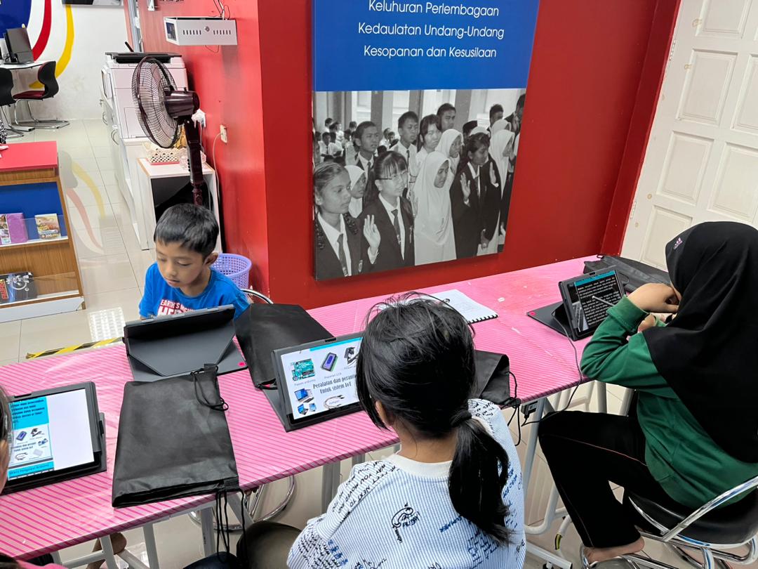 PENGENALAN-ASAS-IOT-2---8-OKT