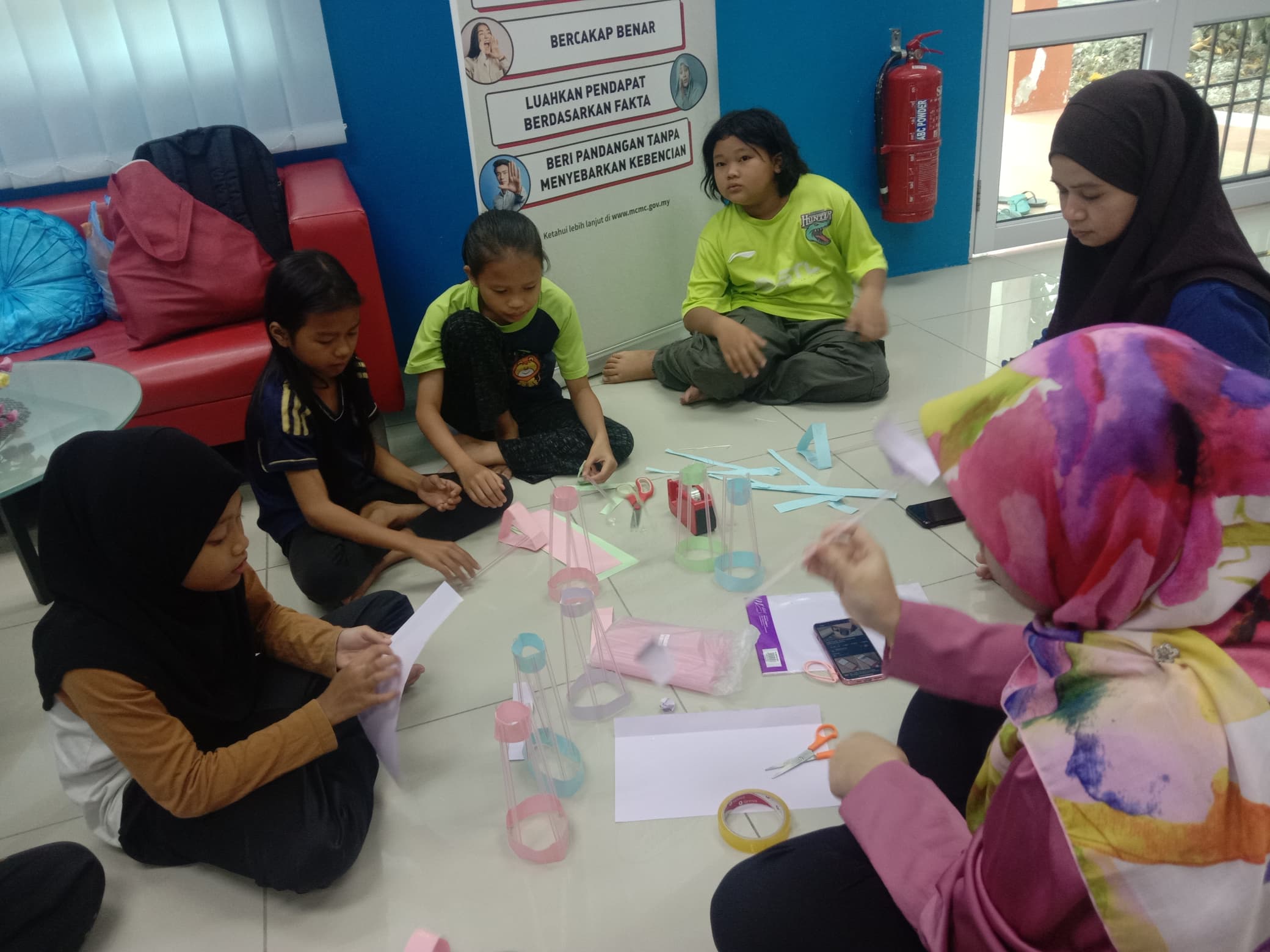 STRAW-AIRPLANE-4---11-OKT