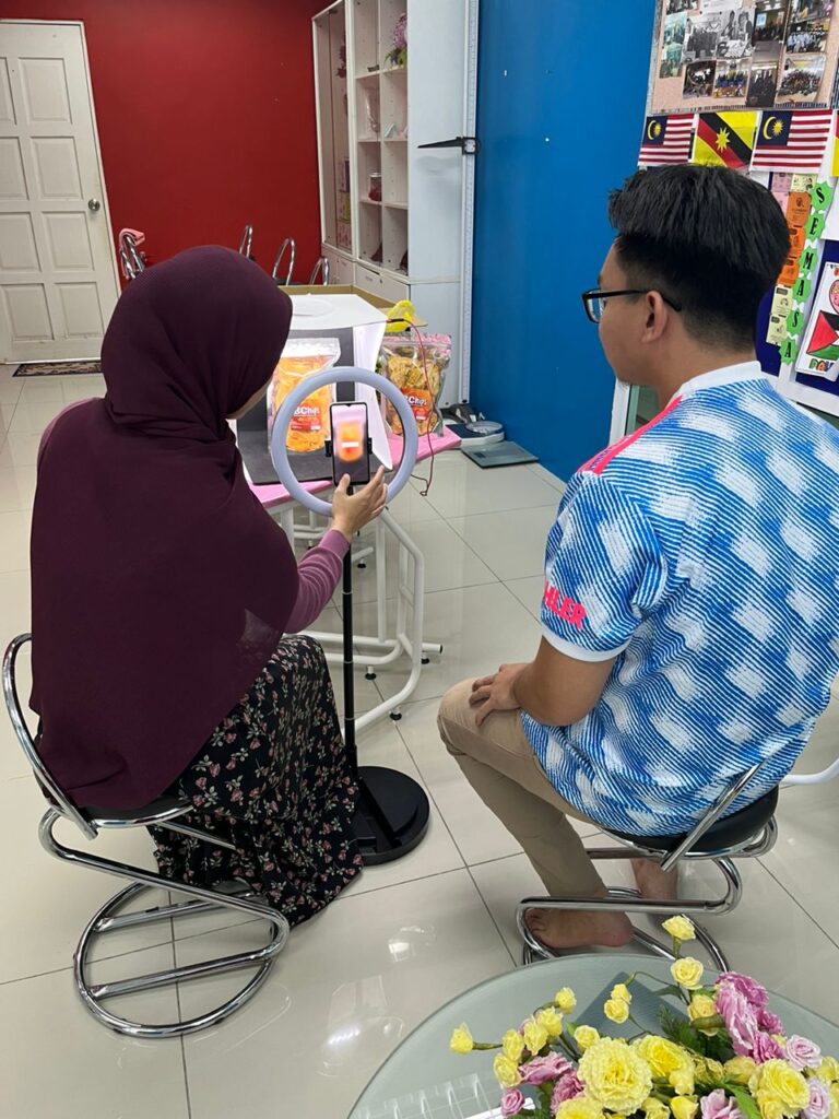 FOTOGRAFI-EDITING-GAMBAR-PRODUK